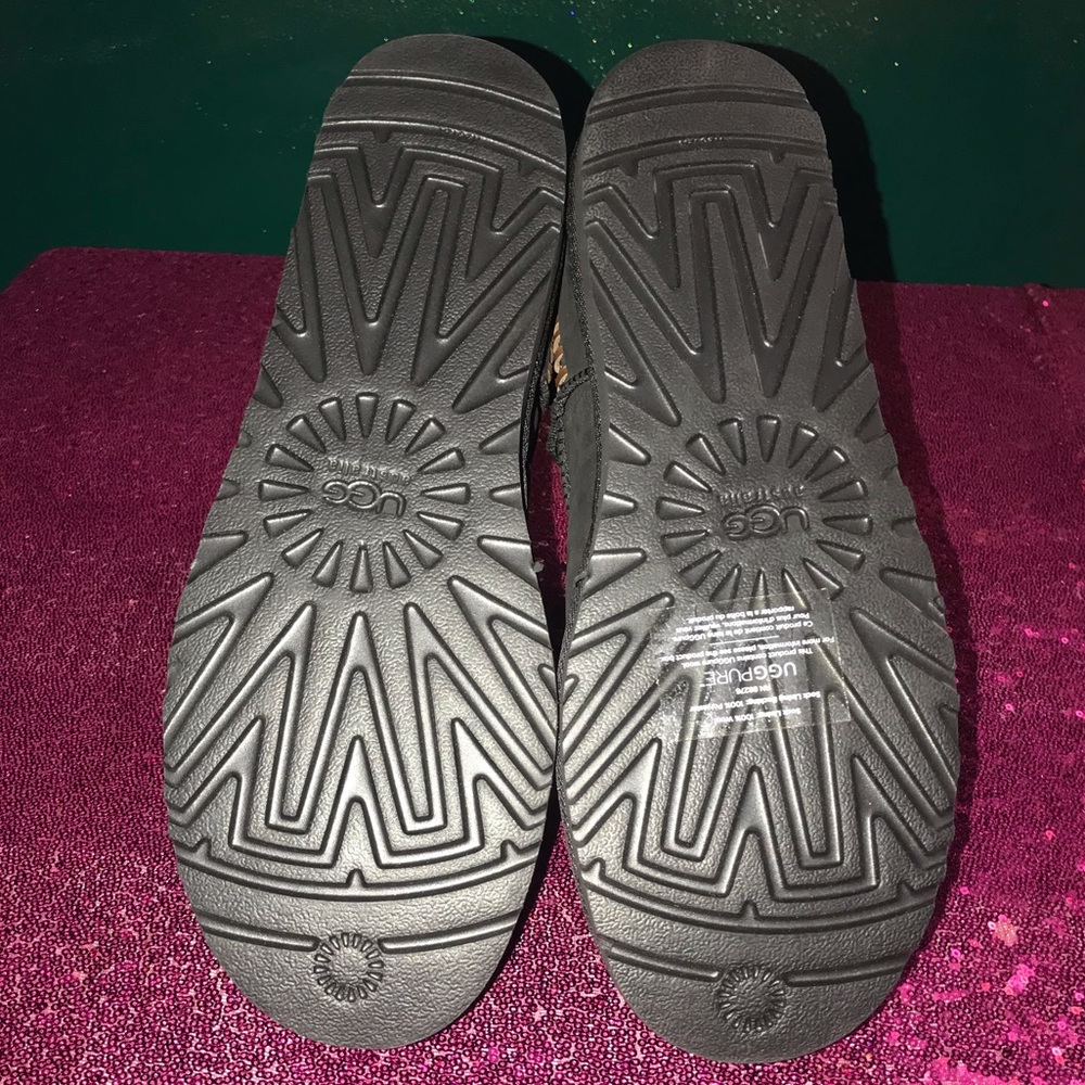 Men’s UGG Classic Mini Deco. Brand new with Box. - Picture 2 of 4